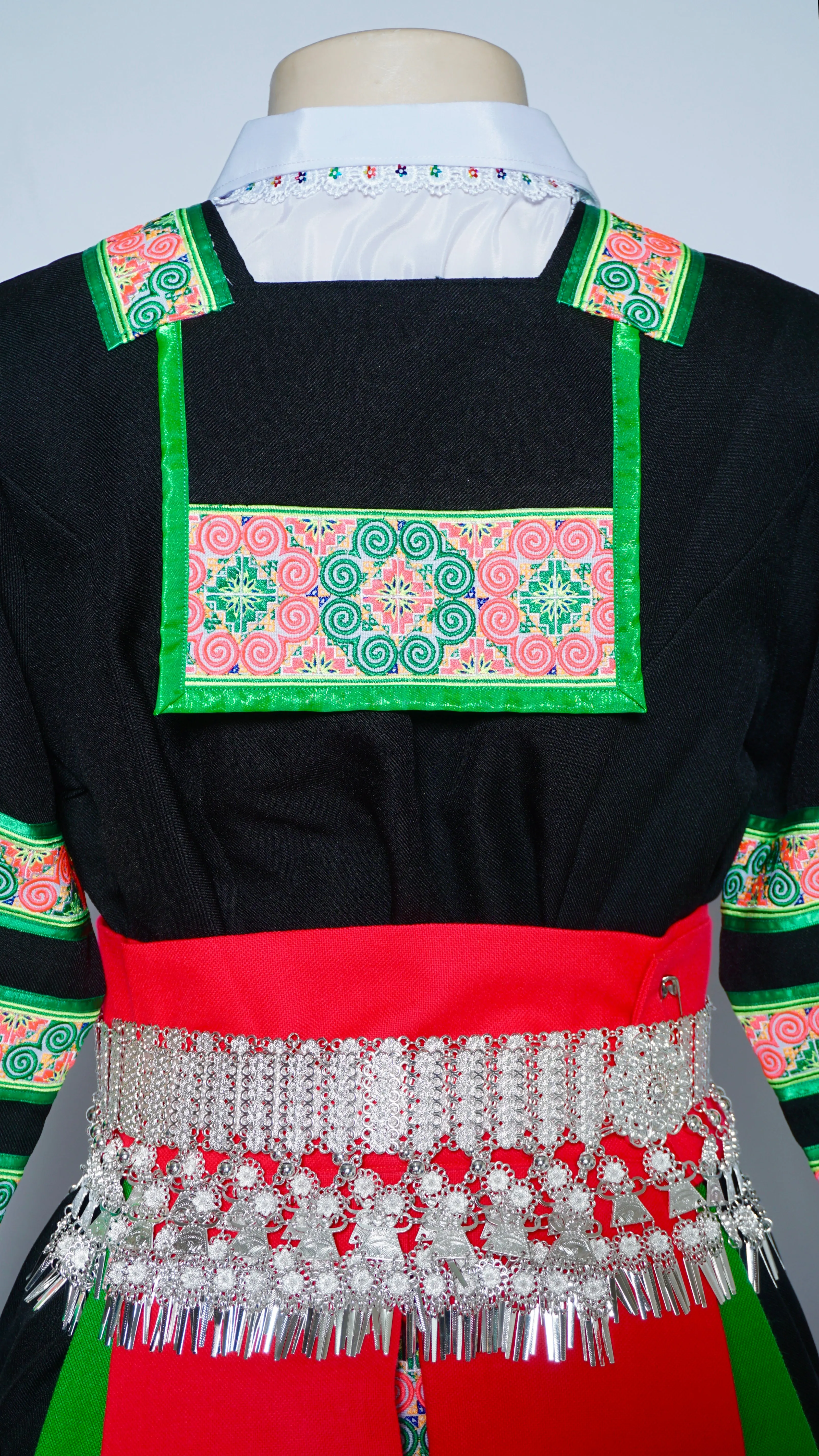 Hmong Txiaj Green Trim