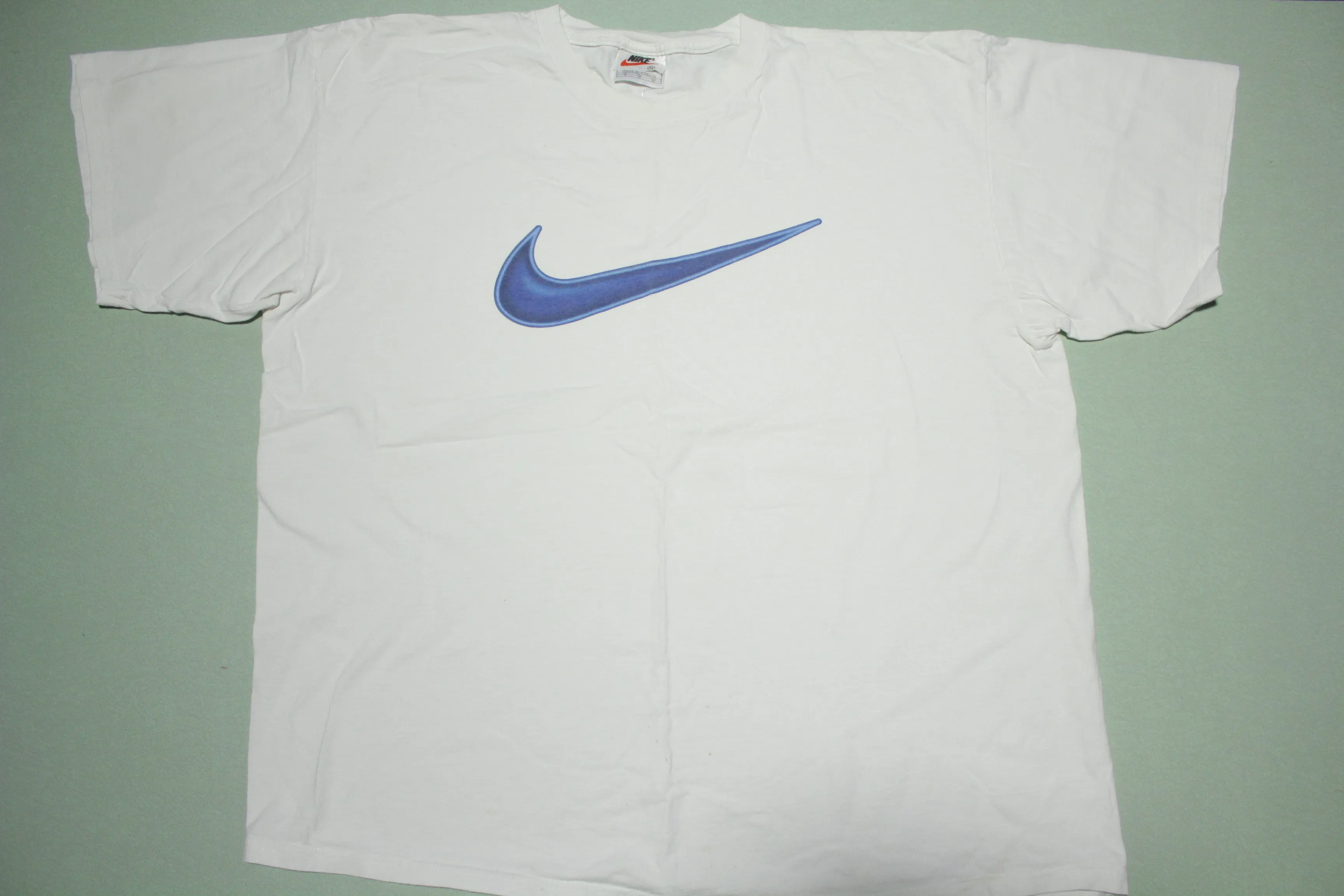 Nike Vintage 90's Center Swoosh Check Basic White T-Shirt