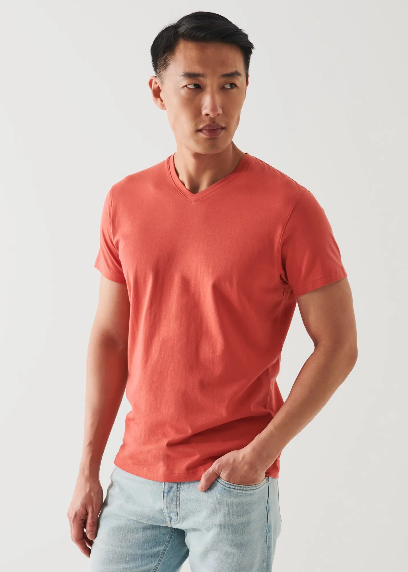 PIMA COTTON STRETCH V-NECK T-SHIRT