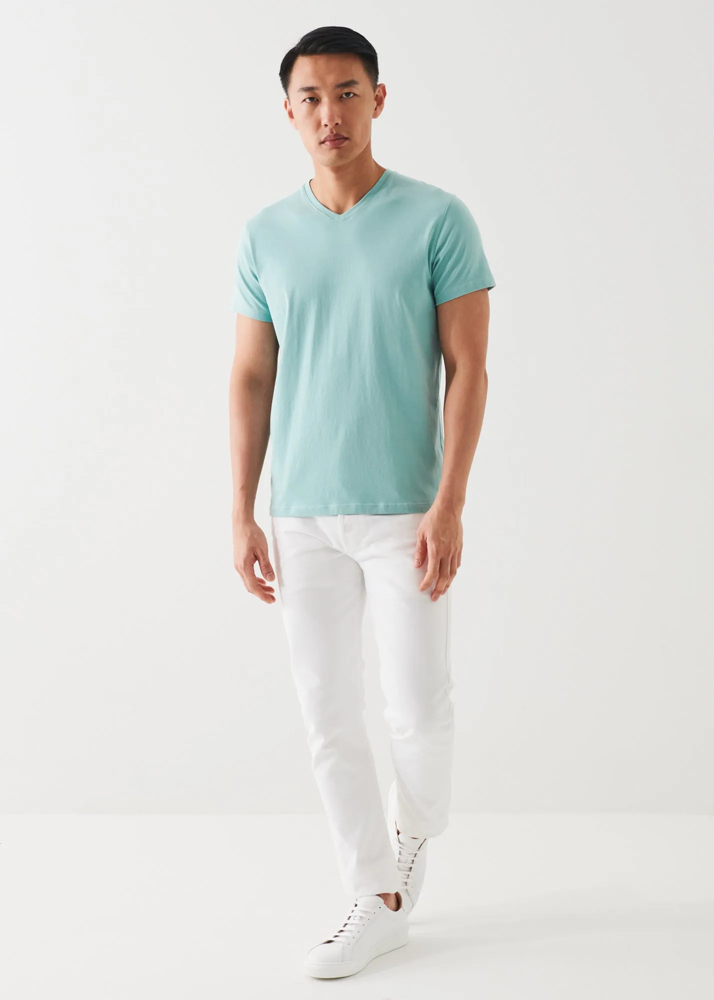 PIMA COTTON STRETCH V-NECK T-SHIRT