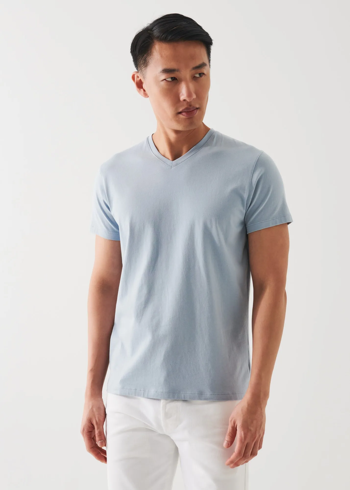 PIMA COTTON STRETCH V-NECK T-SHIRT